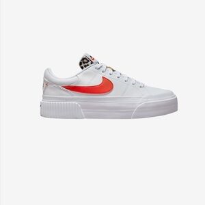 NWOT- Nike Court legacy  size 7